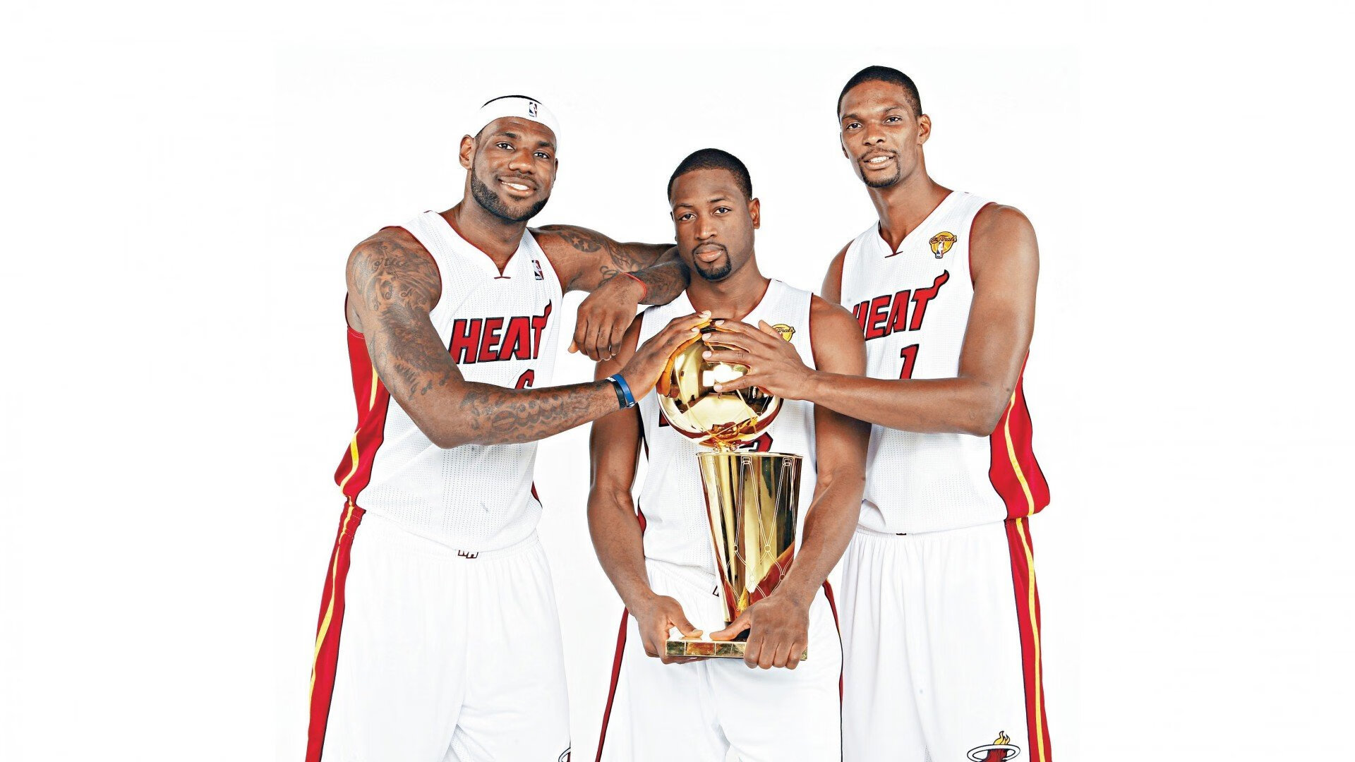 《Dota 2》新冠军队伍出现，老牌战队霸气逆袭，dota2新战队成员